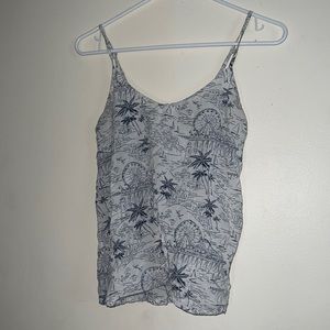 Old navy spaghetti strap blouse, open back, flow fit